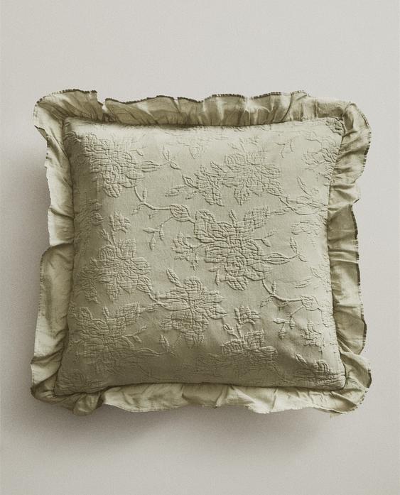 JACQUARD CUSHION COVER WITH RUFFLE