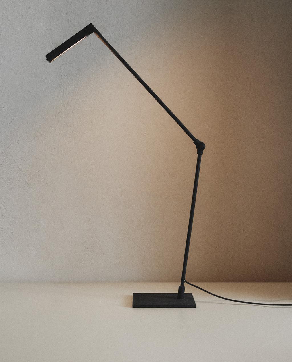 МЕТАЛНА НАСТОЛНА СВЕТОДИОДНА ЛАМПА МЕТАЛНА НАСТОЛНА СВЕТОДИОДНА ЛАМПА