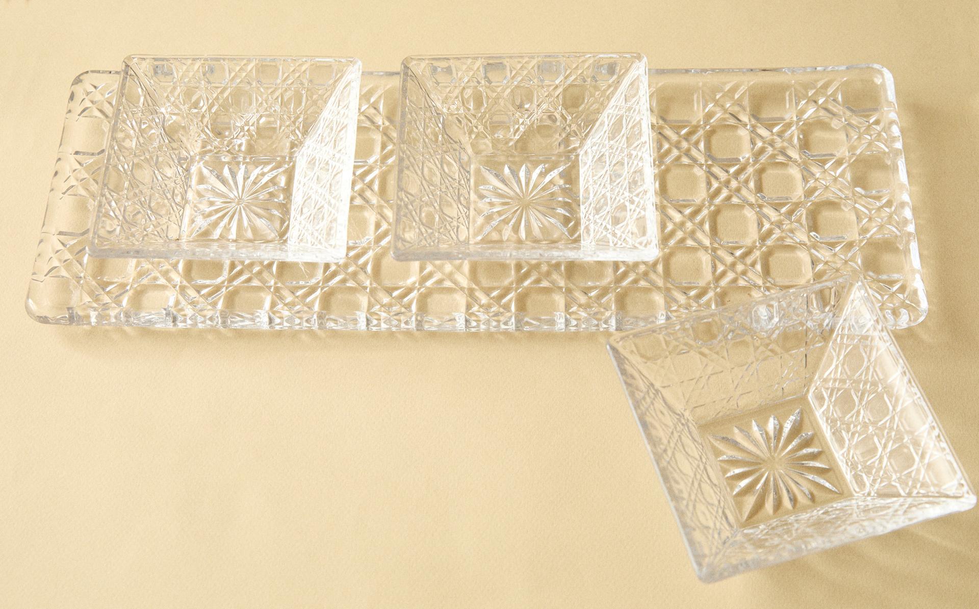 SERVING DISH WITH RAISED GLASS BOWLS SERVING DISH WITH RAISED GLASS BOWLS