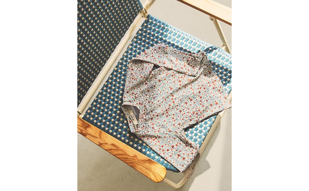 KIDS MET BLOEMEN STRANDUITSLAGBESCHERMER KIDS MET BLOEMEN STRANDUITSLAGBESCHERMER