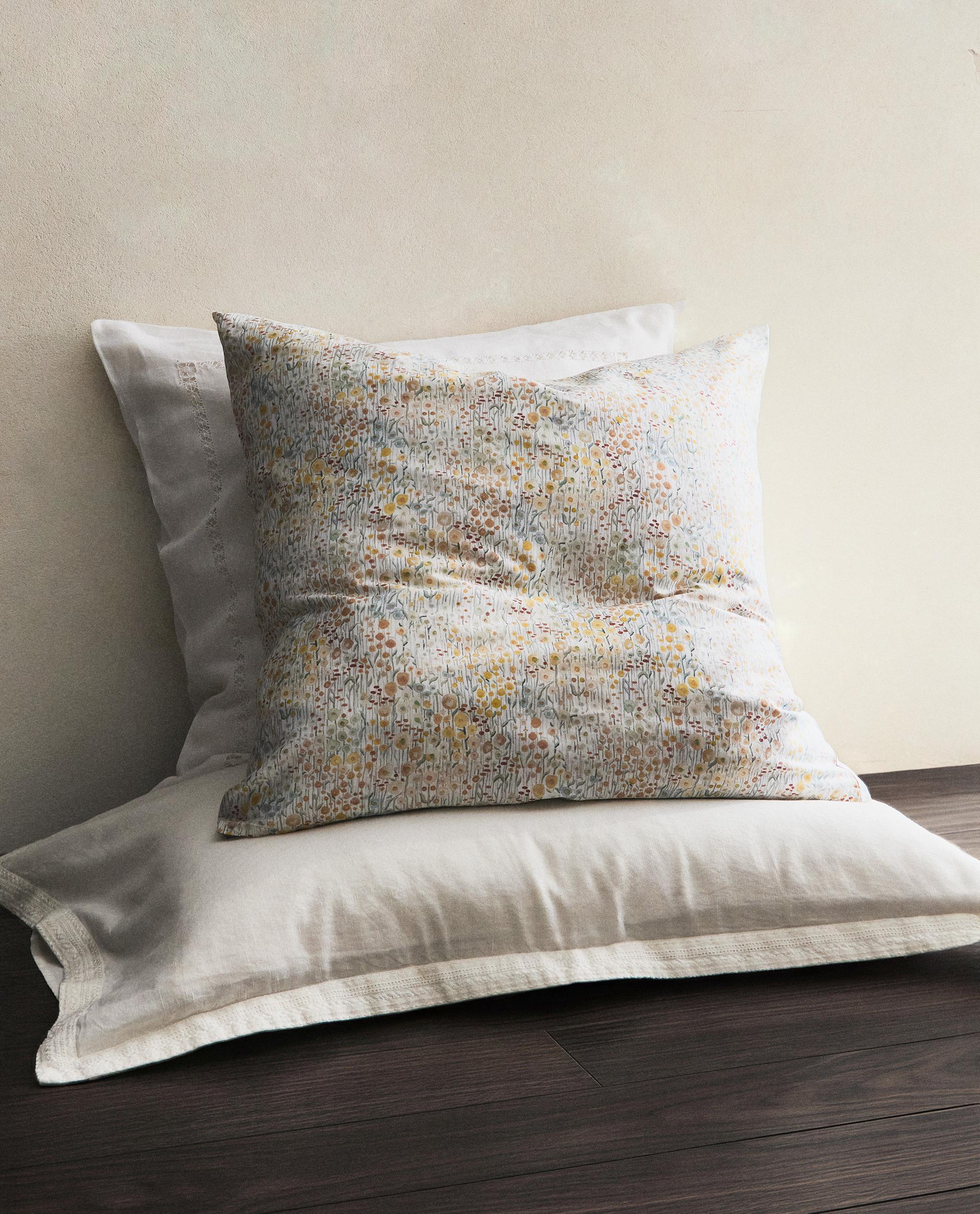 MINI FLORAL PRINT SATEEN PILLOWCASE product thumbnail 6