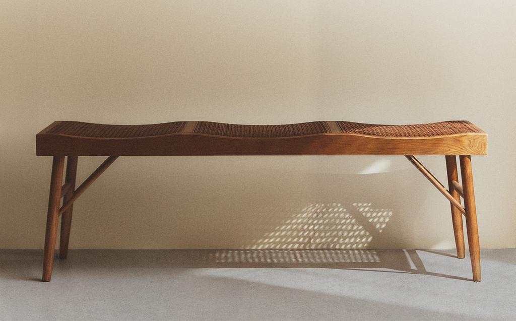 SITZBANK AUS HOLZ UND RATTAN