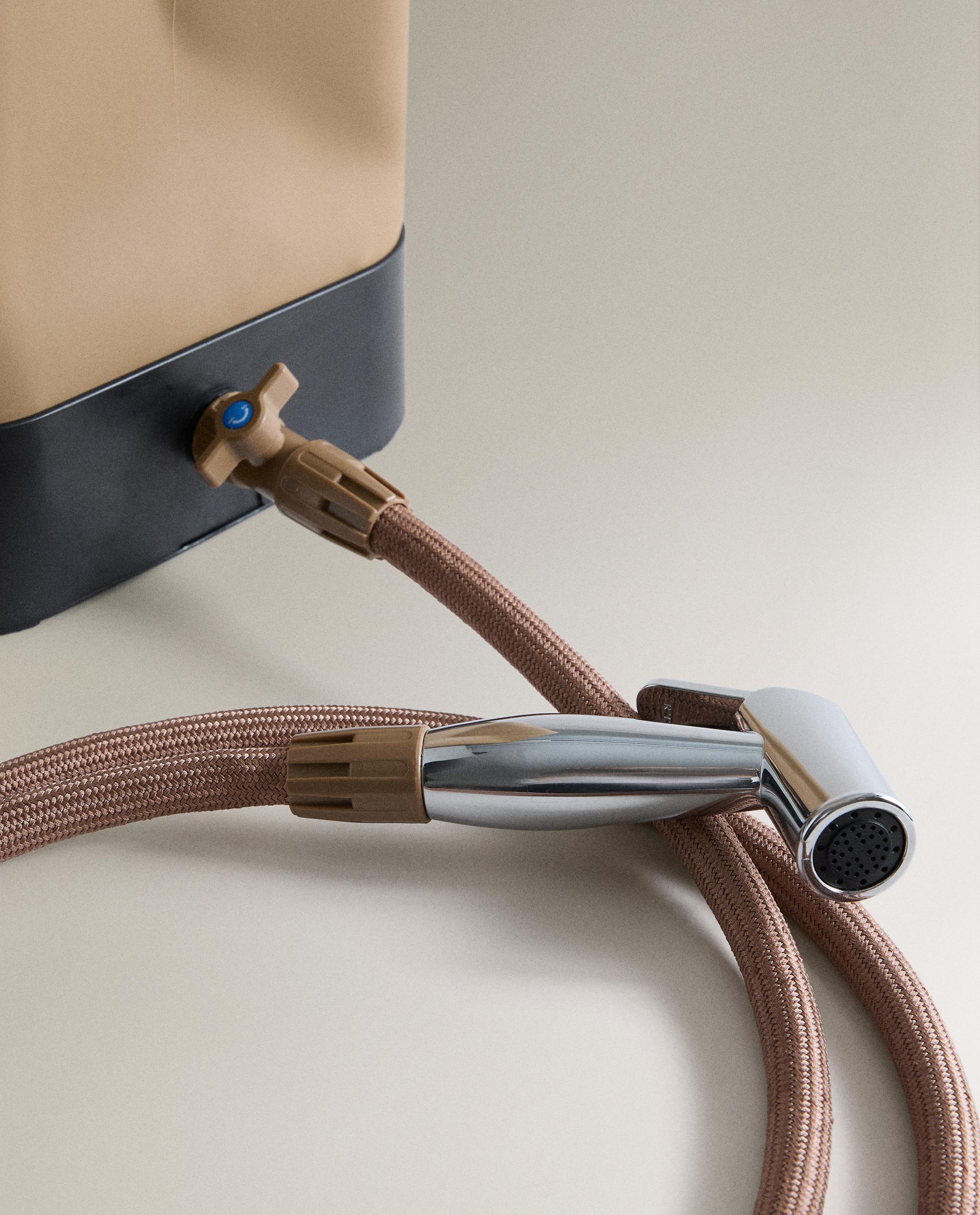 PORTABLE CAMPING SHOWER product thumbnail 3