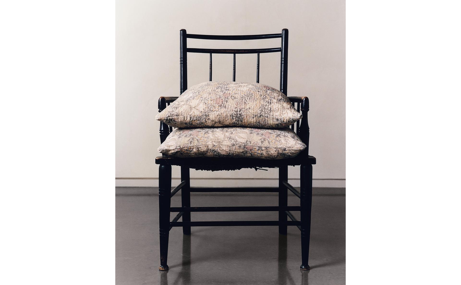 MORRIS & CO. LEAVES CUSHION COVER