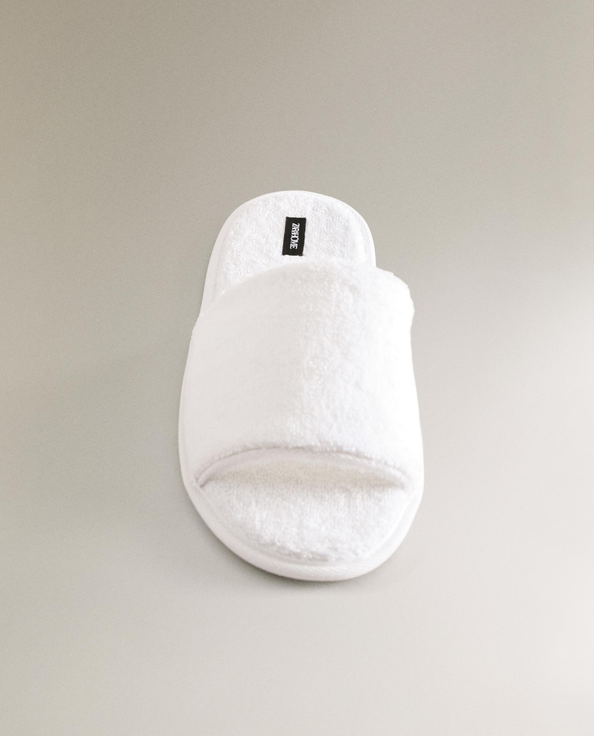 OPEN TERRY BATHROOM SLIPPERS product thumbnail 6