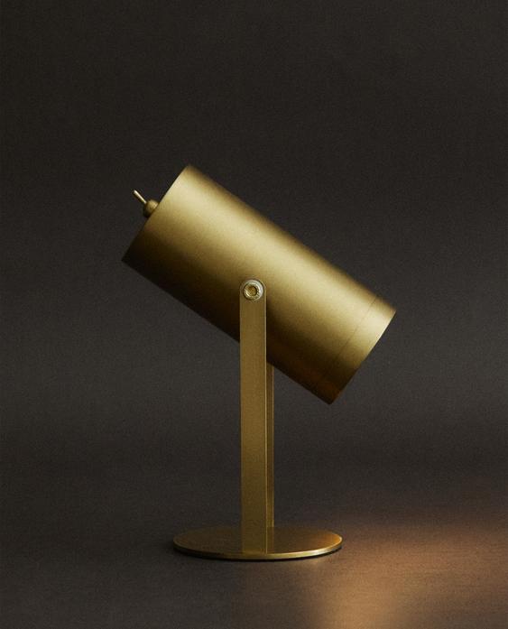 LAMP | USB RECHARGEABLE TABLE SPOTLIGHT