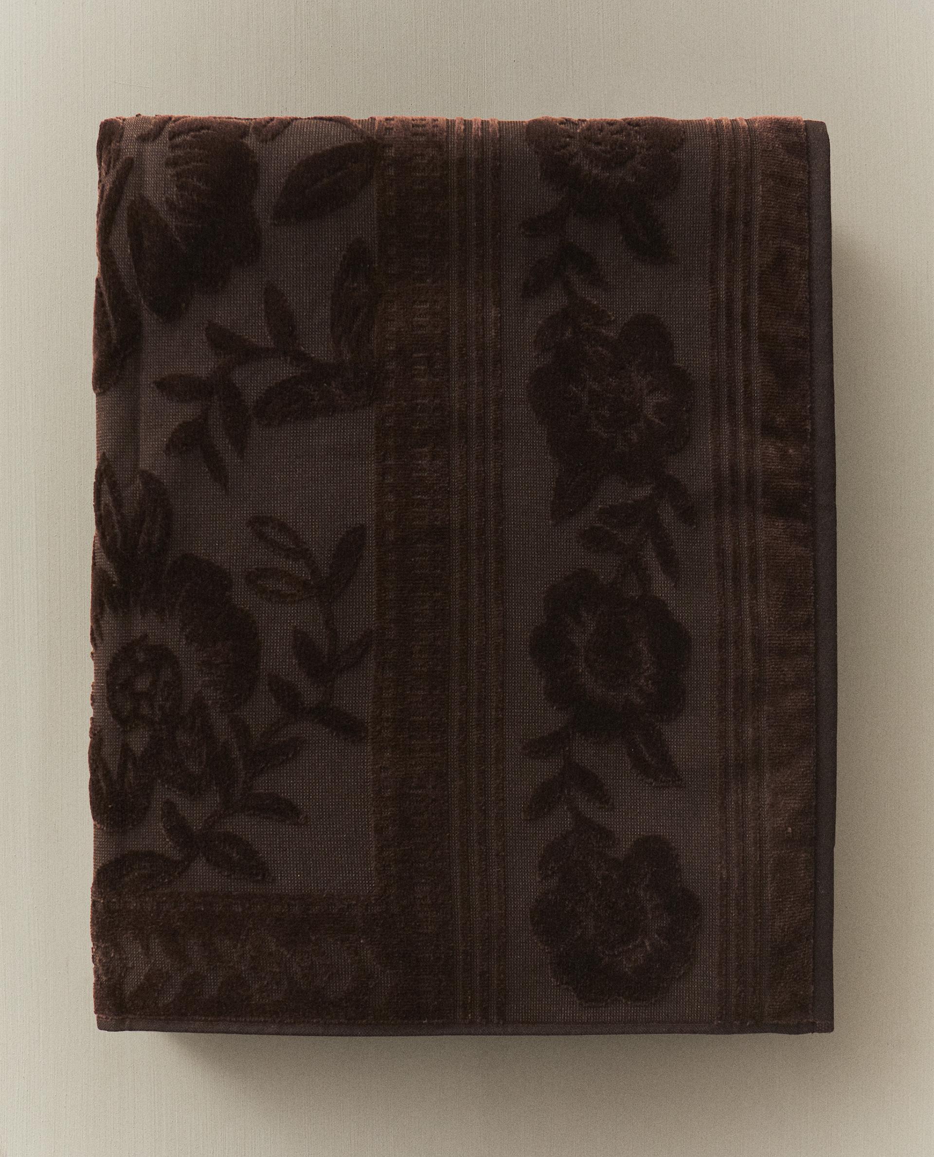 VELOUR JACQUARD BATH TOWEL VELOUR JACQUARD BATH TOWEL