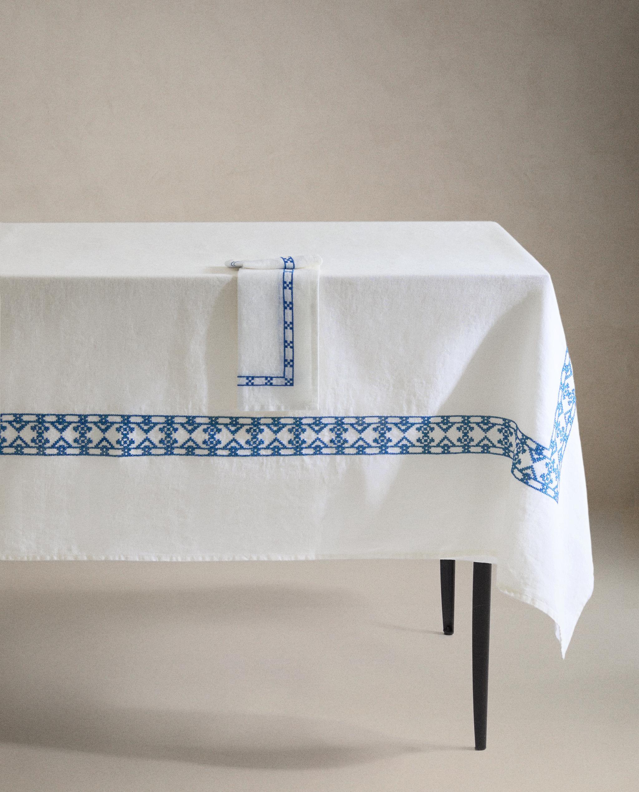 GEOMETRIC EMBROIDERED LINEN TABLECLOTH product thumbnail 5