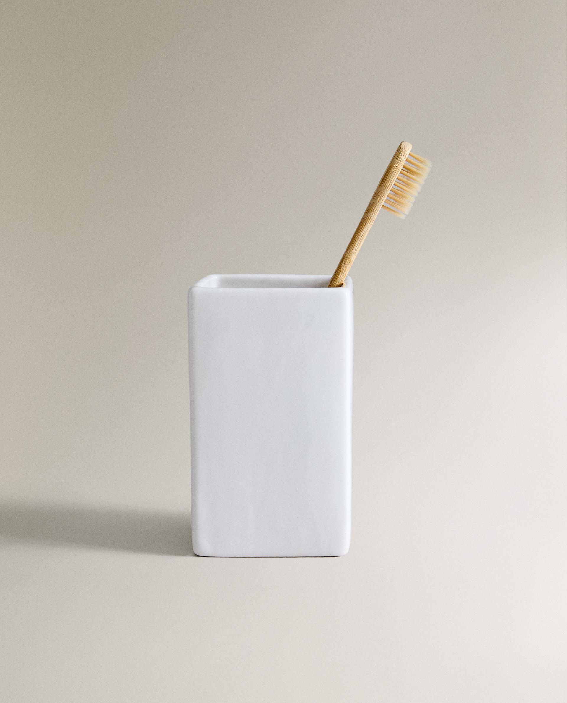 WHITE EARTHENWARE TOOTHBRUSH HOLDER