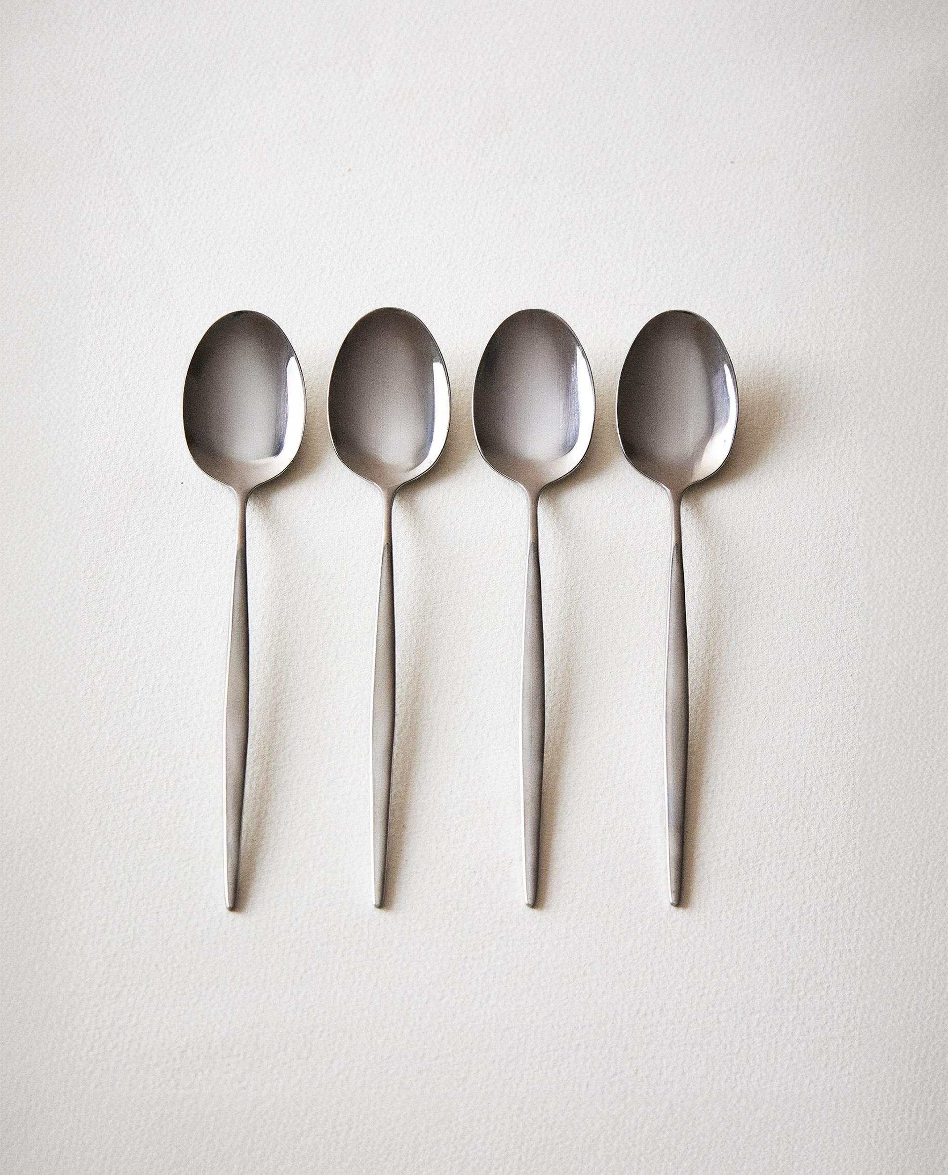 PACK OF DESSERT SPOONS WITH THIN HANDLES (PACK OF 4) product thumbnail 7