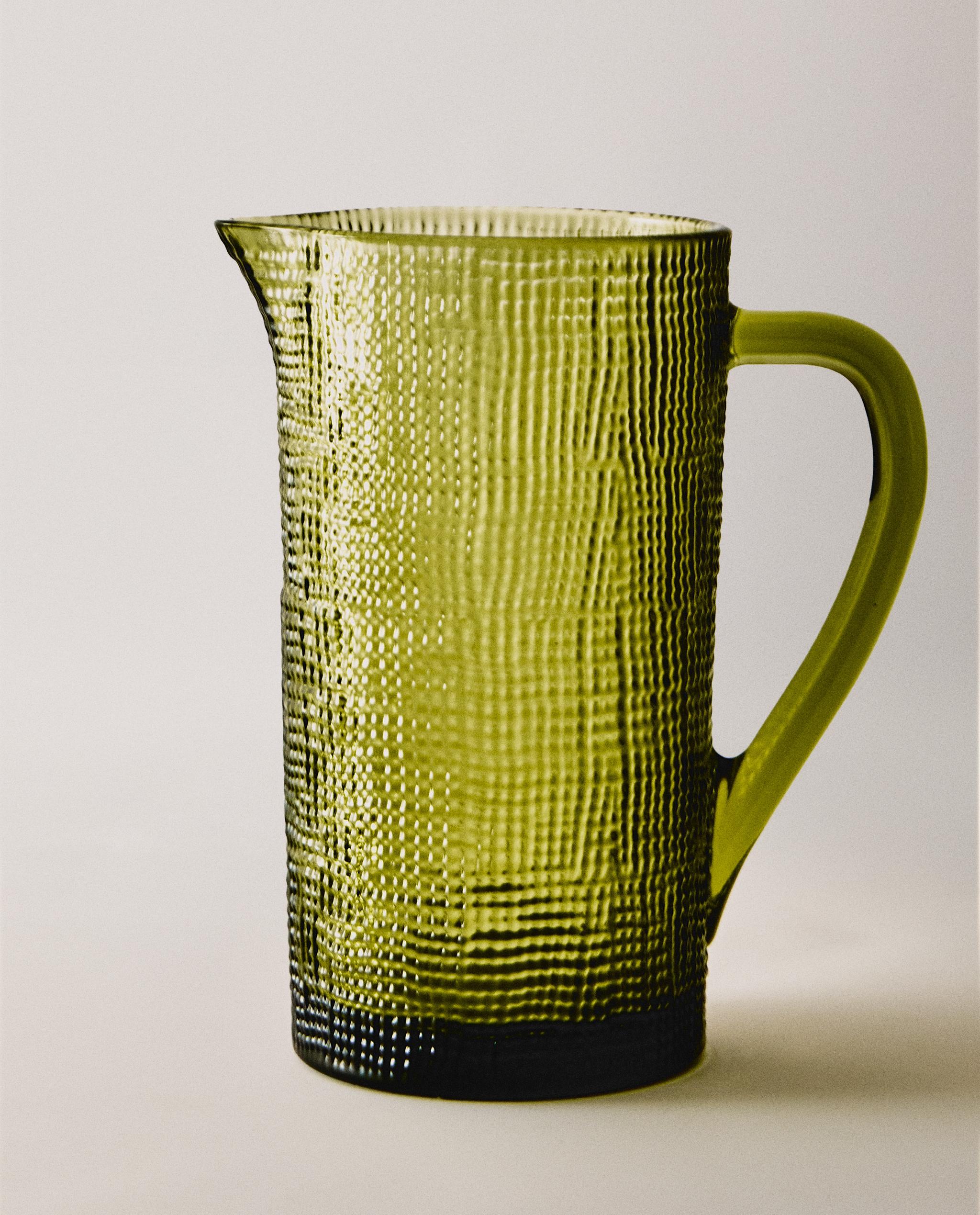 RAISED DESIGN GLASS JUG product thumbnail 5