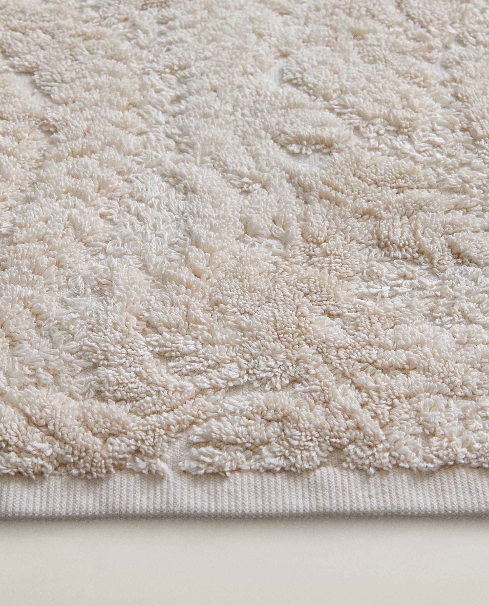 PAISLEY JACQUARD BATH MAT product thumbnail 16