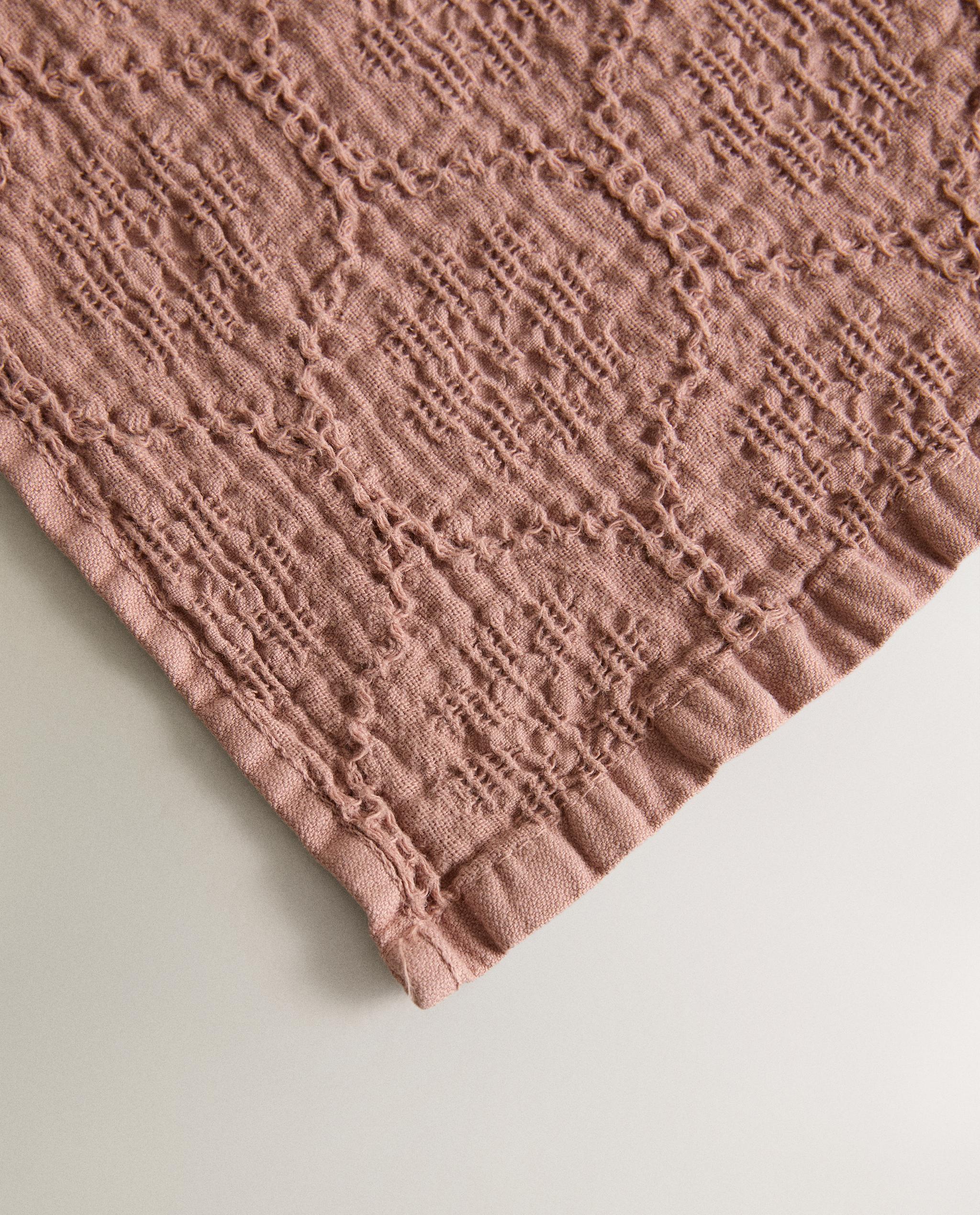 GEOMETRIC WAFFLE-KNIT BATH TOWEL product thumbnail 7