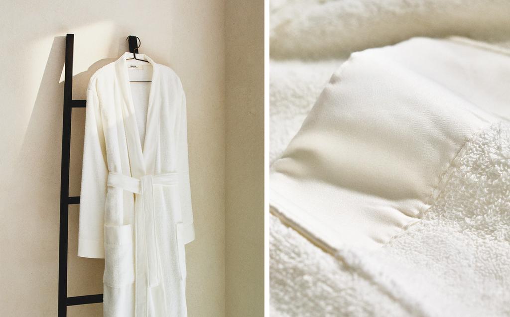 COTTON BATHROBE WITH SATEEN APPLIQUÉ