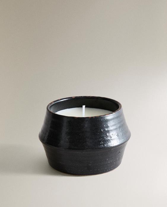 (170 G) AMBER VANILLA SCENTED CANDLE