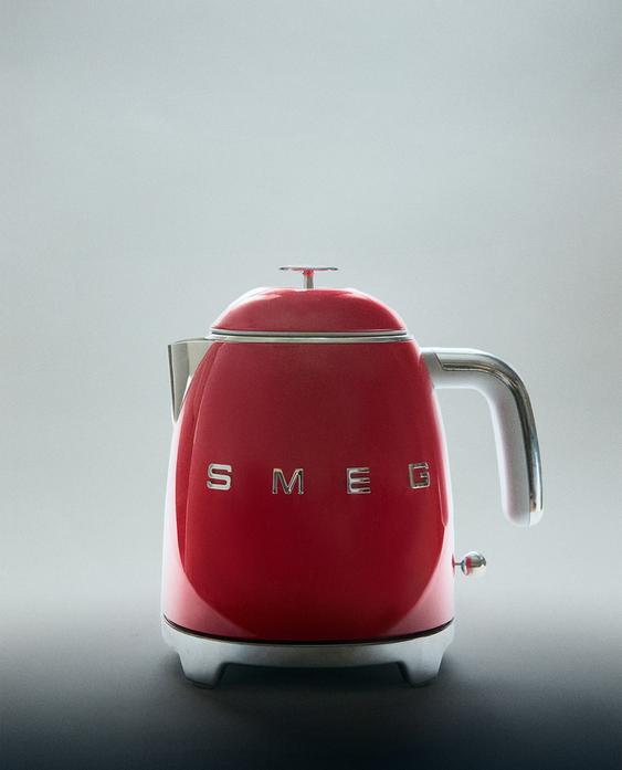 LITEN VATTENKOKARE I STÅL SMEG