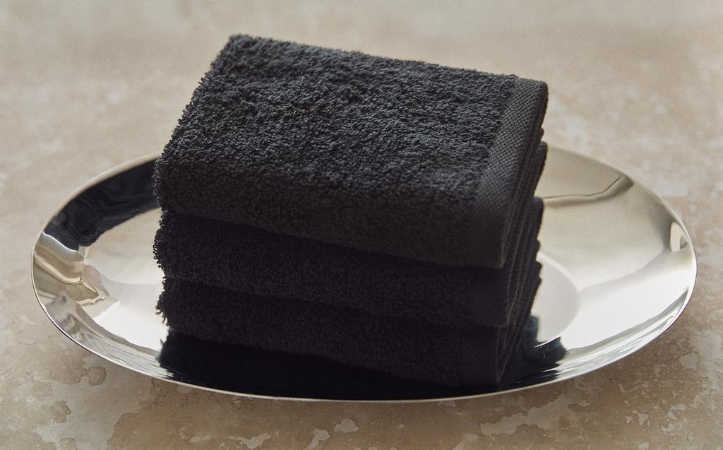 طقم مناشف يد من القطن عالي الجودة (طقم من 3 قطع) طقم مناشف يد من القطن عالي الجودة (طقم من 3 قطع)