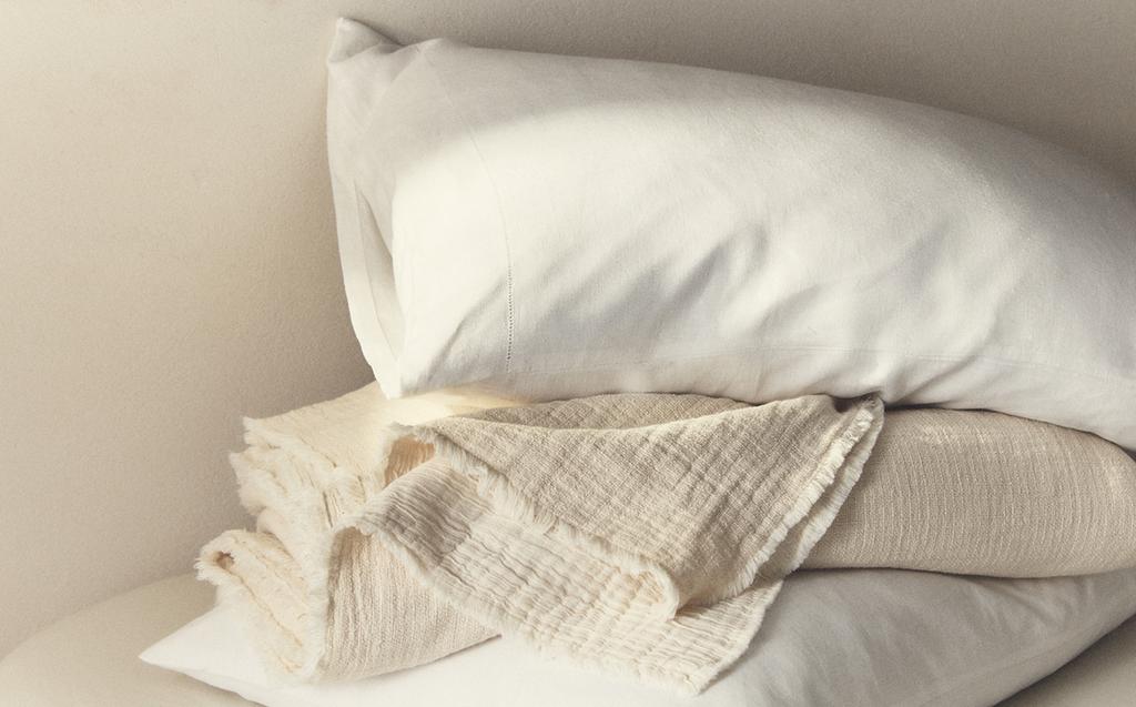 DUBBELSIDIGT ÖVERKAST I BOMULLSMUSLIN