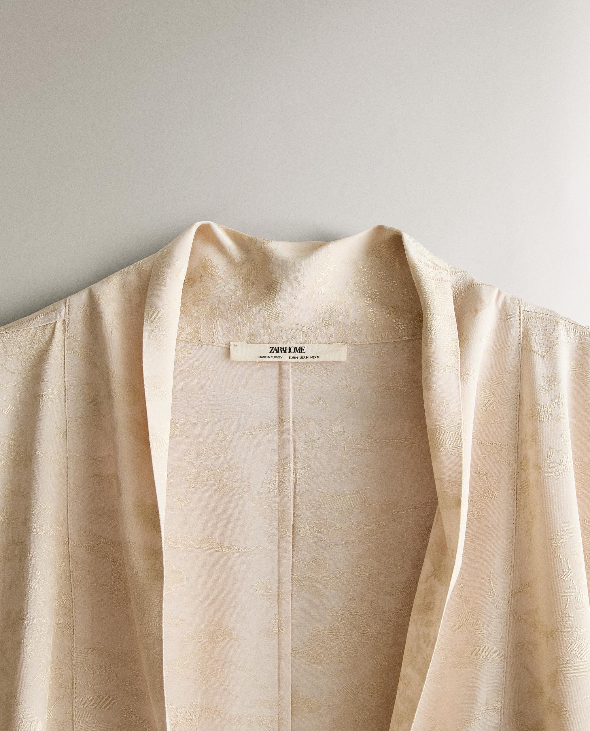 JACQUARD DRESSING GOWN product thumbnail 4