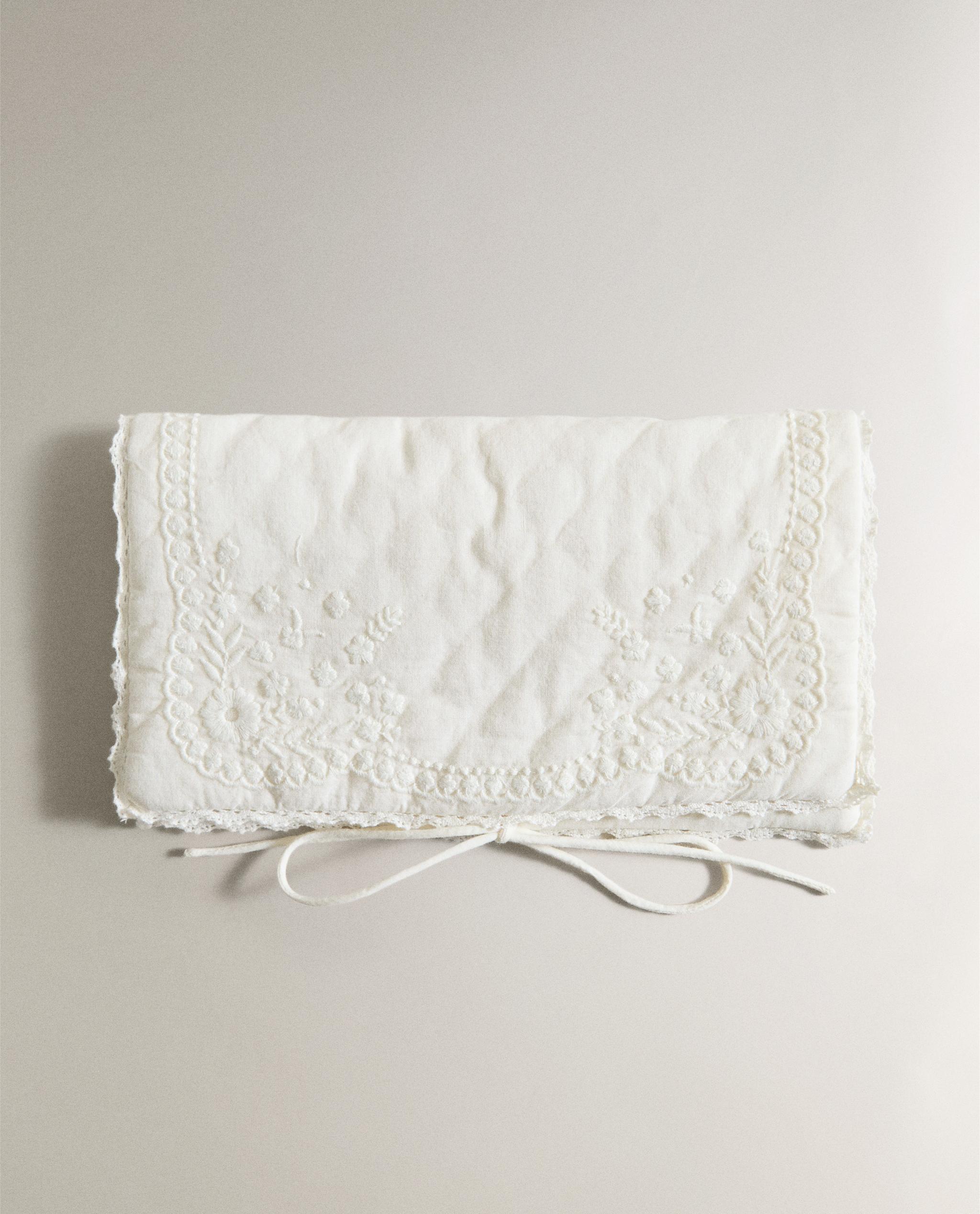 EMBROIDERED COTTON EYE MASK AND BAG SET product thumbnail 4