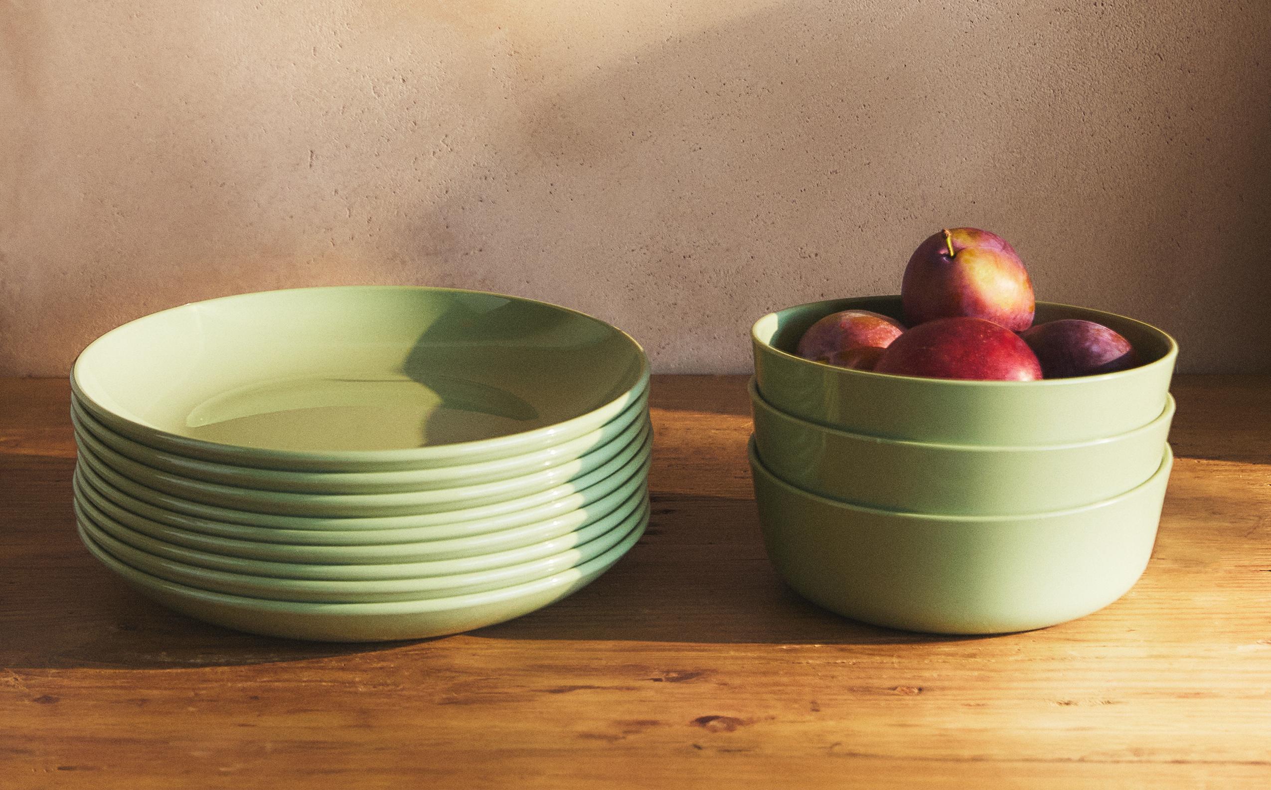 MINIMALIST DESIGN TABLEWARE