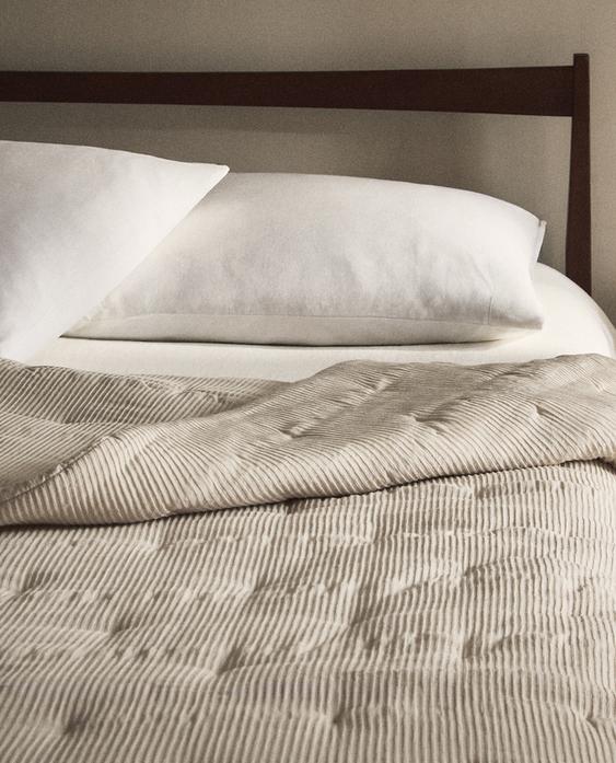 GATHERED COTTON QUILTED BEDSPREAD GATHERED COTTON QUILTED BEDSPREAD