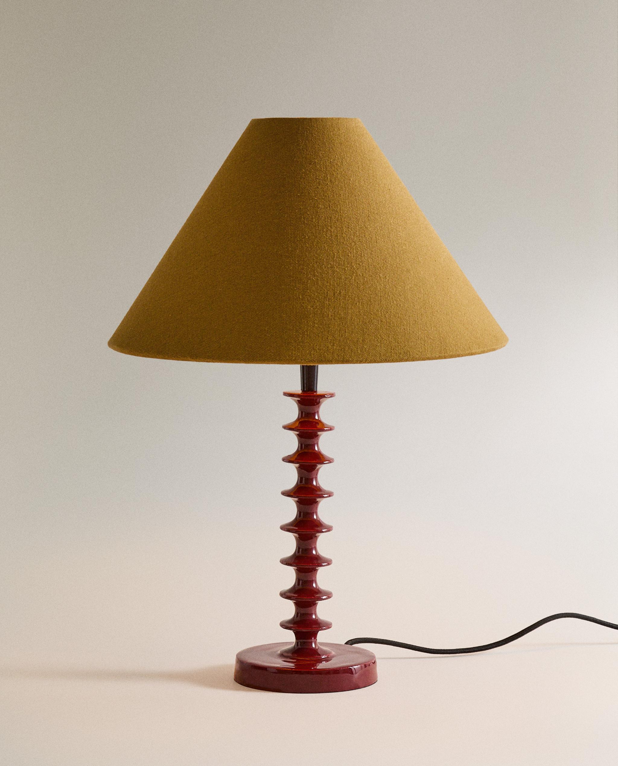 METAL TABLE LAMP