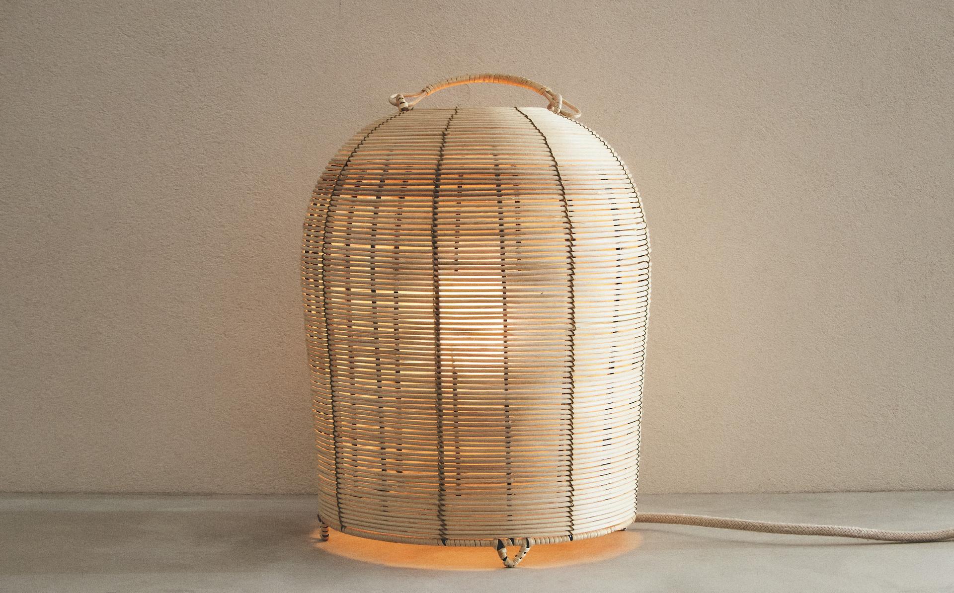 LÁMPARA DE MESA RATÁN GRANDE LÁMPARA DE MESA RATÁN GRANDE