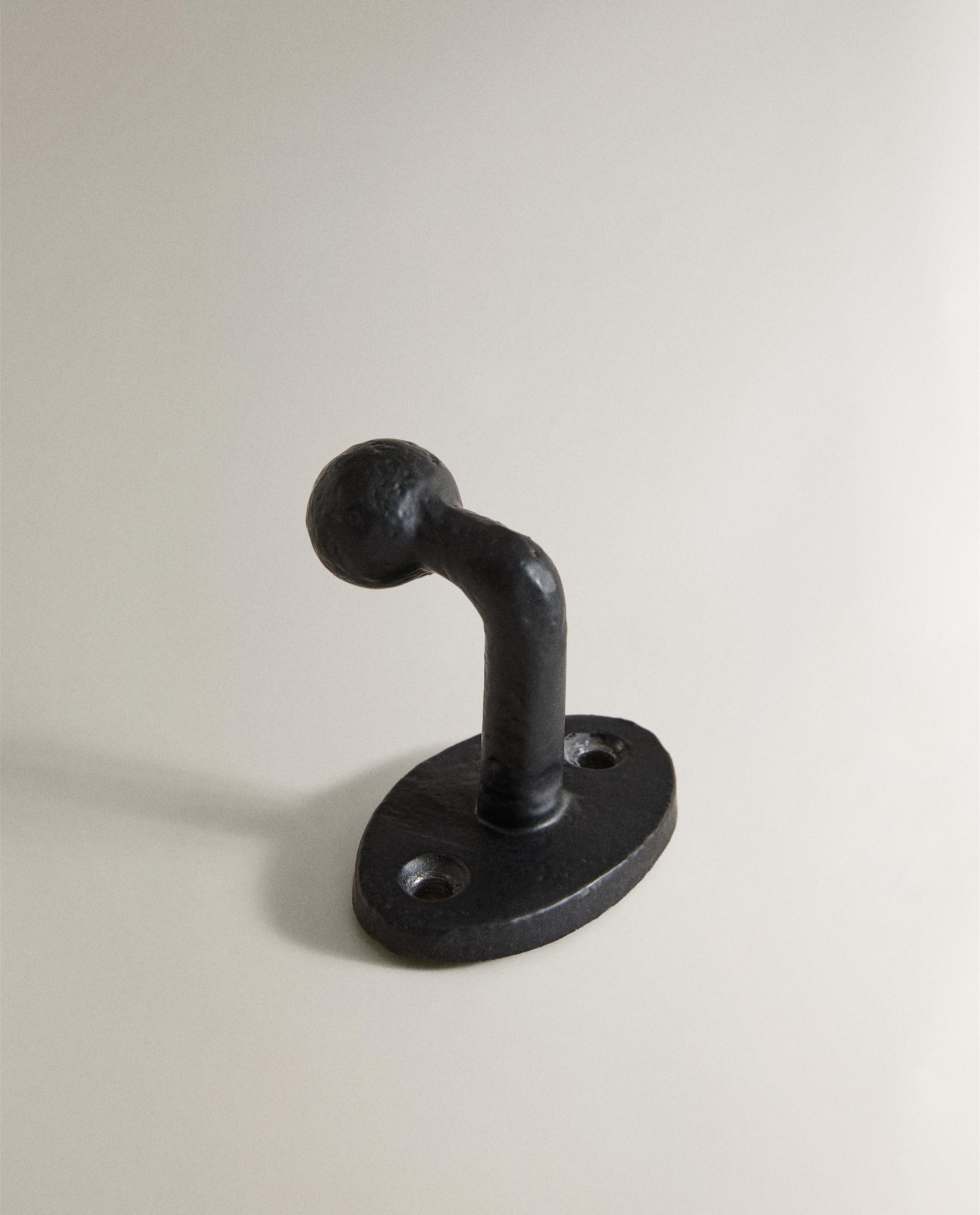 IRON HOOK product thumbnail 7
