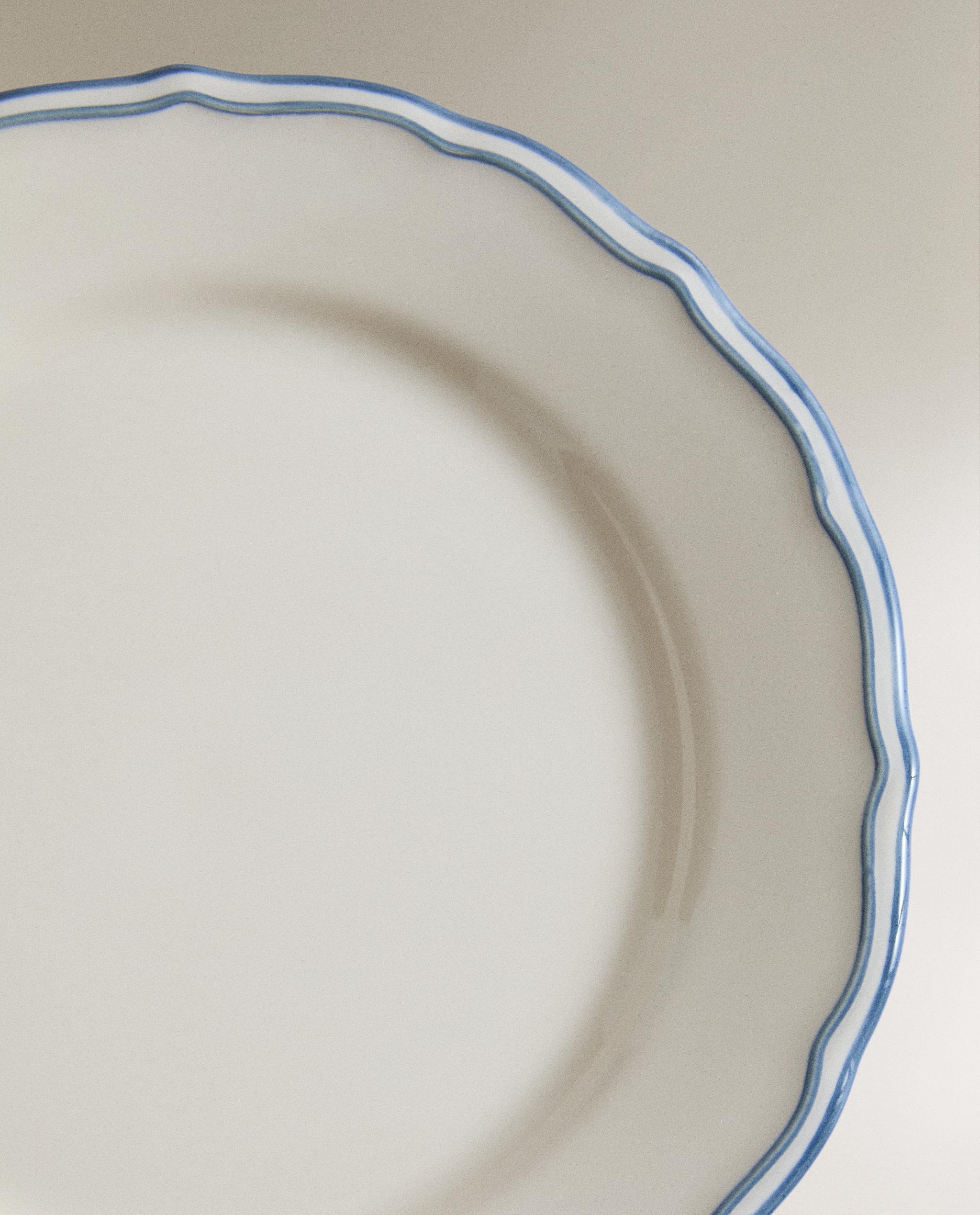 EARTHENWARE DESSERT PLATE WITH WAVY RIM product thumbnail 2