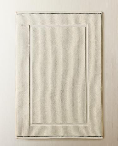 RIBBED TEXTURE BATH MAT