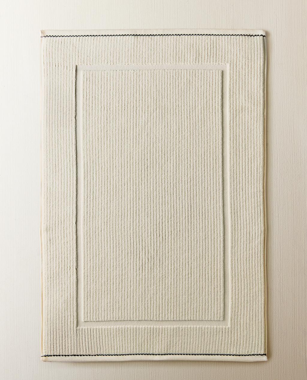 TAPIS DE BAIN TEXTURÉ CÔTELÉ TAPIS DE BAIN TEXTURÉ CÔTELÉ