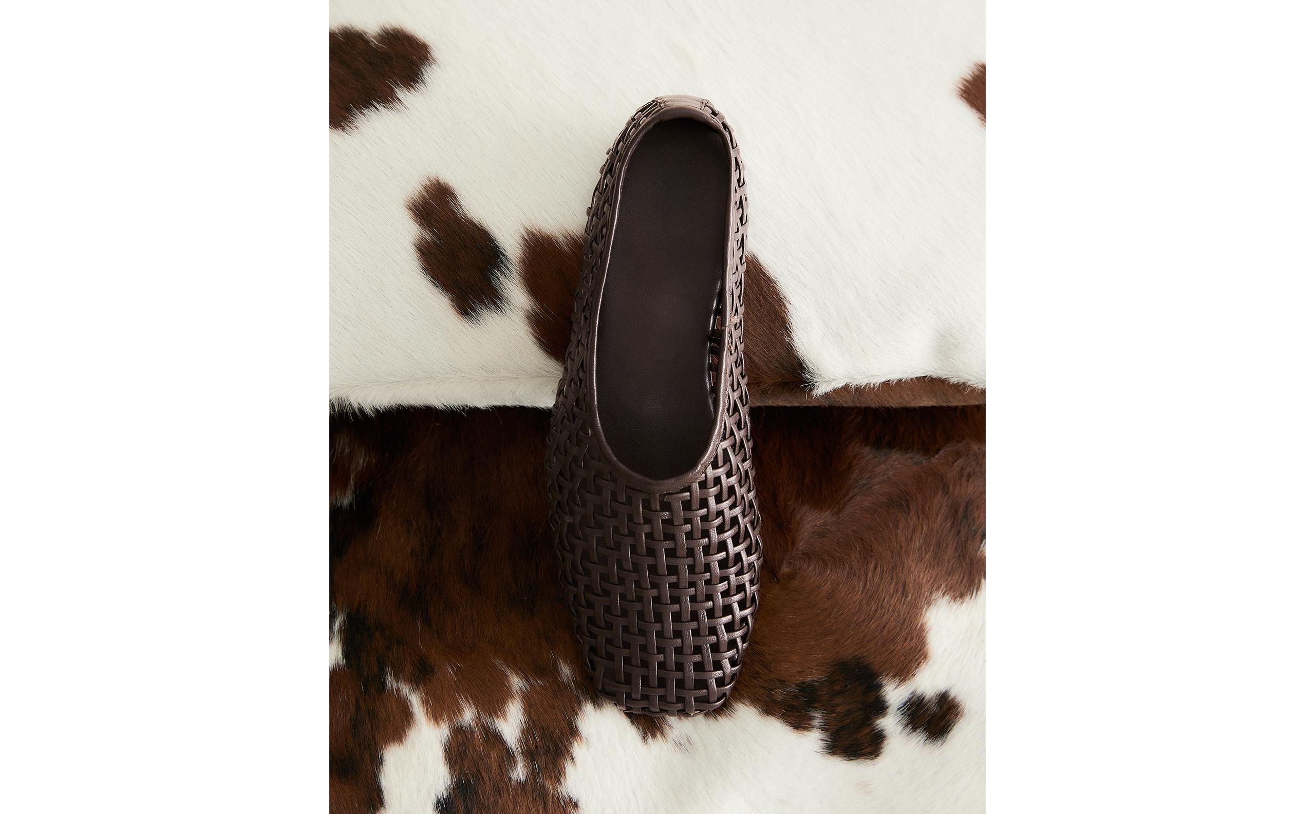 ZARA HOME バレリーナシューズ 編み込みレザー 1242/300 バックル付きバレリーナシューズ - ボルドー | ZARA Japan / 日本