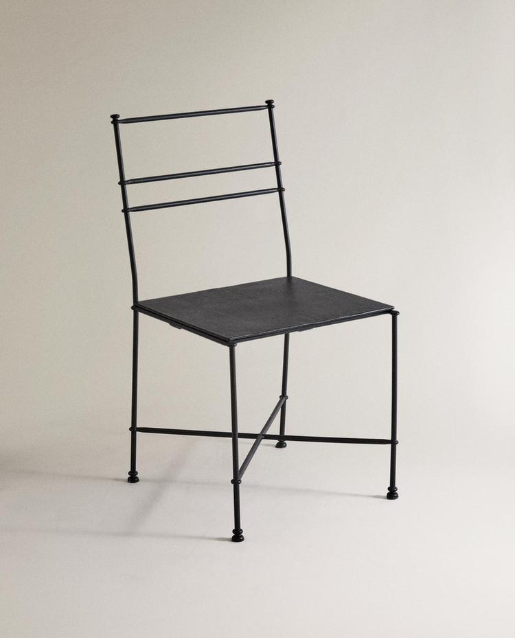 GESMEDE METALEN BUITENSTOEL