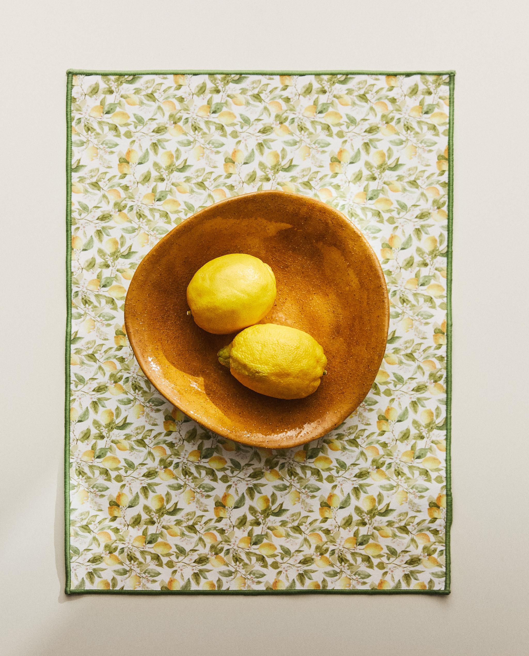 RESIN-COATED LEMON PRINT COTTON PLACEMAT product thumbnail 8
