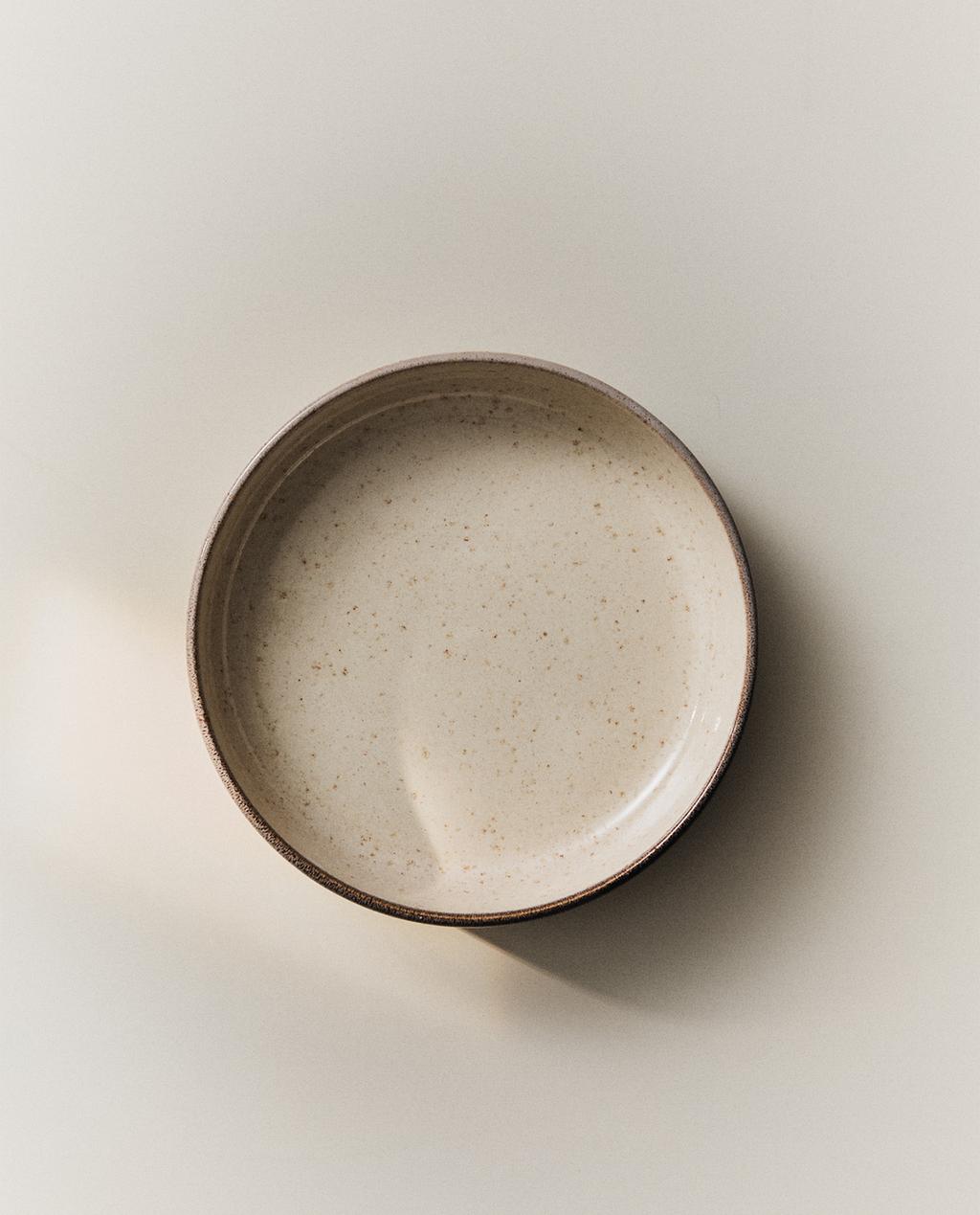 קערית מרק מפורצלן עם שוליים בגימור עתיק