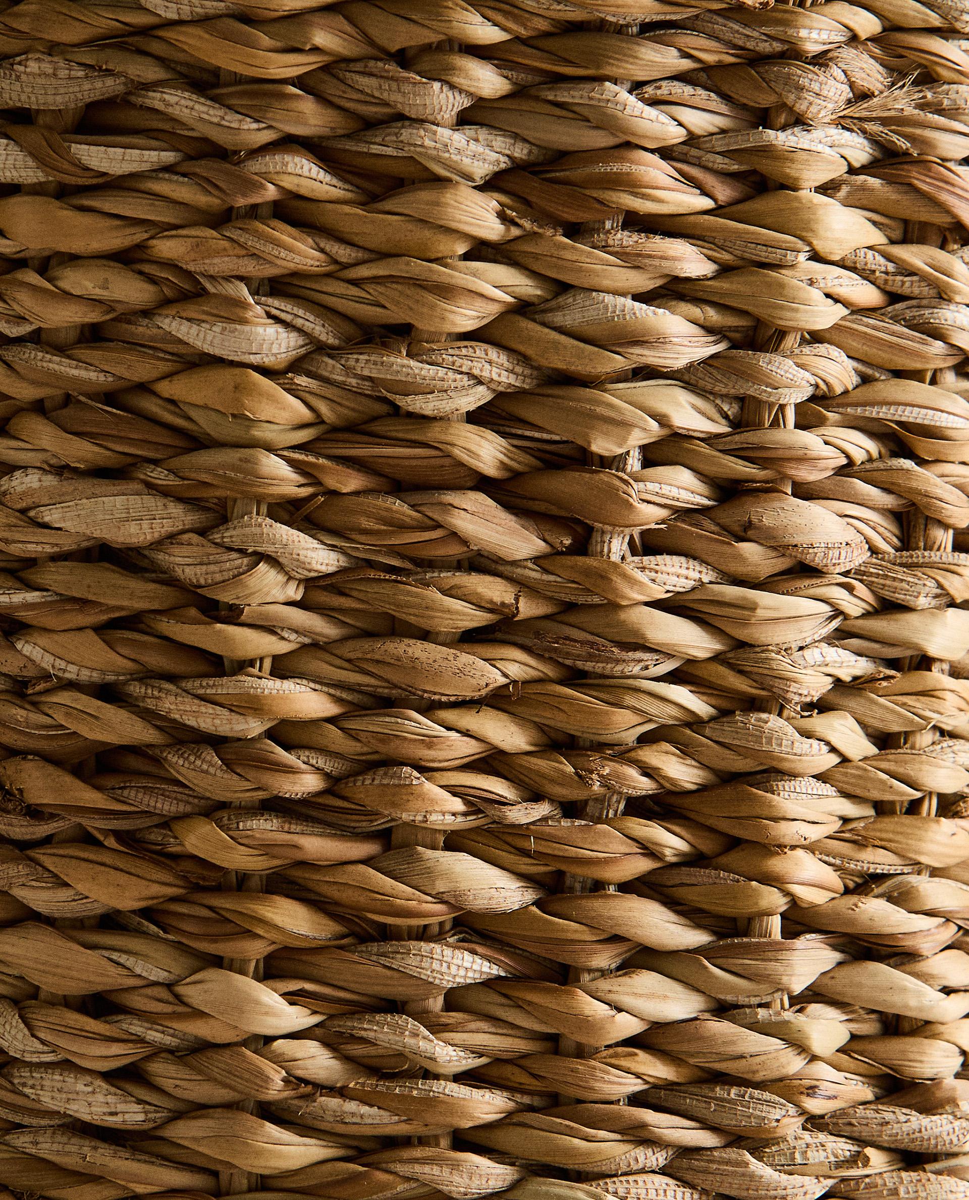 CYLINDRICAL SEAGRASS BASKET product thumbnail 4