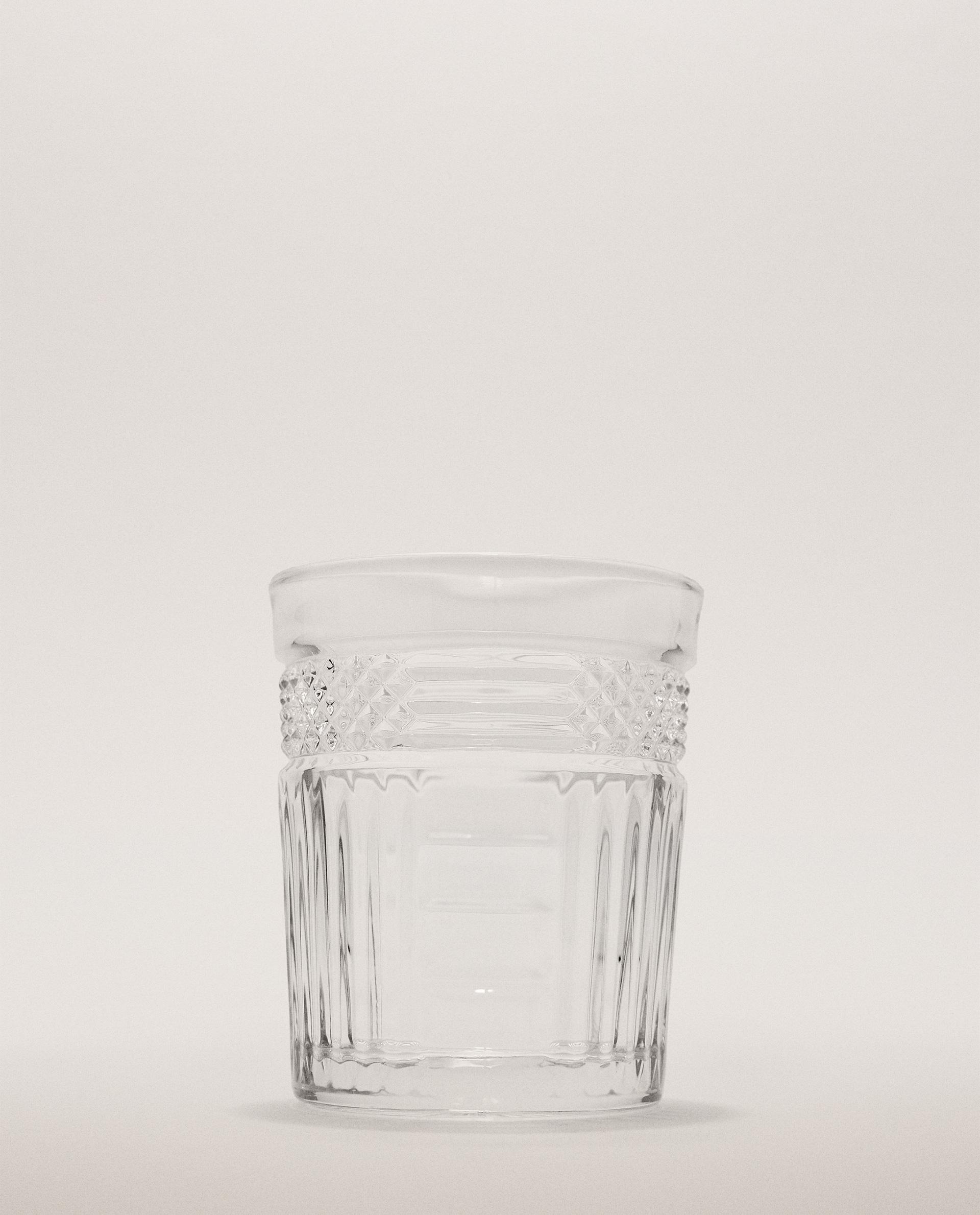 RAISED DESIGN GLASS TUMBLER RAISED DESIGN GLASS TUMBLER