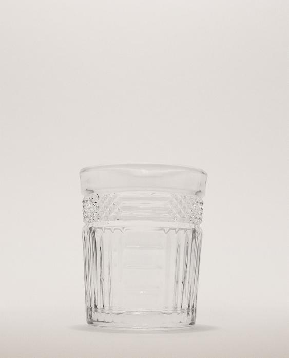 GLAS MIT RELIEFMUSTER GLAS MIT RELIEFMUSTER