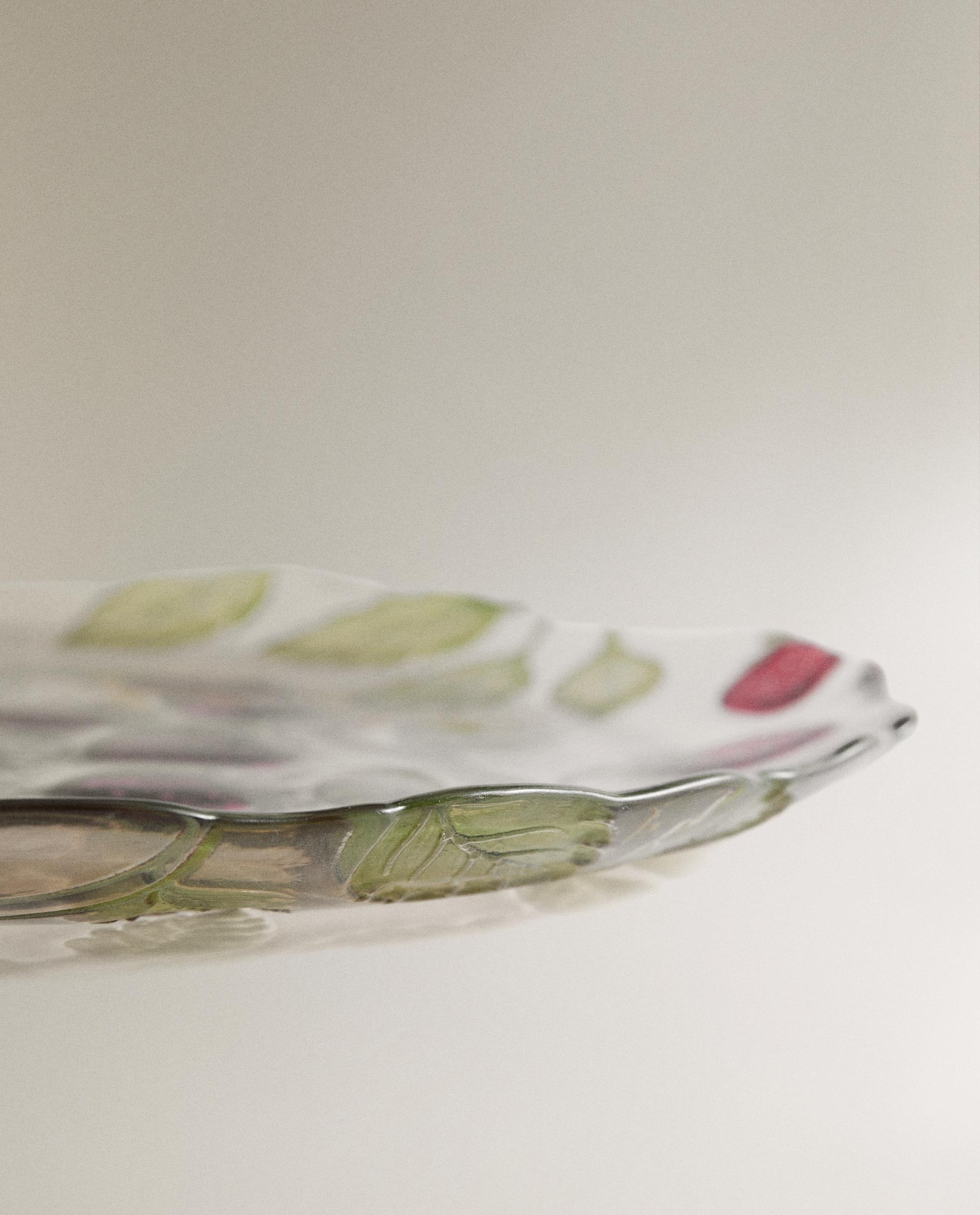 STRAWBERRY GLASS DINNER SET product thumbnail 4