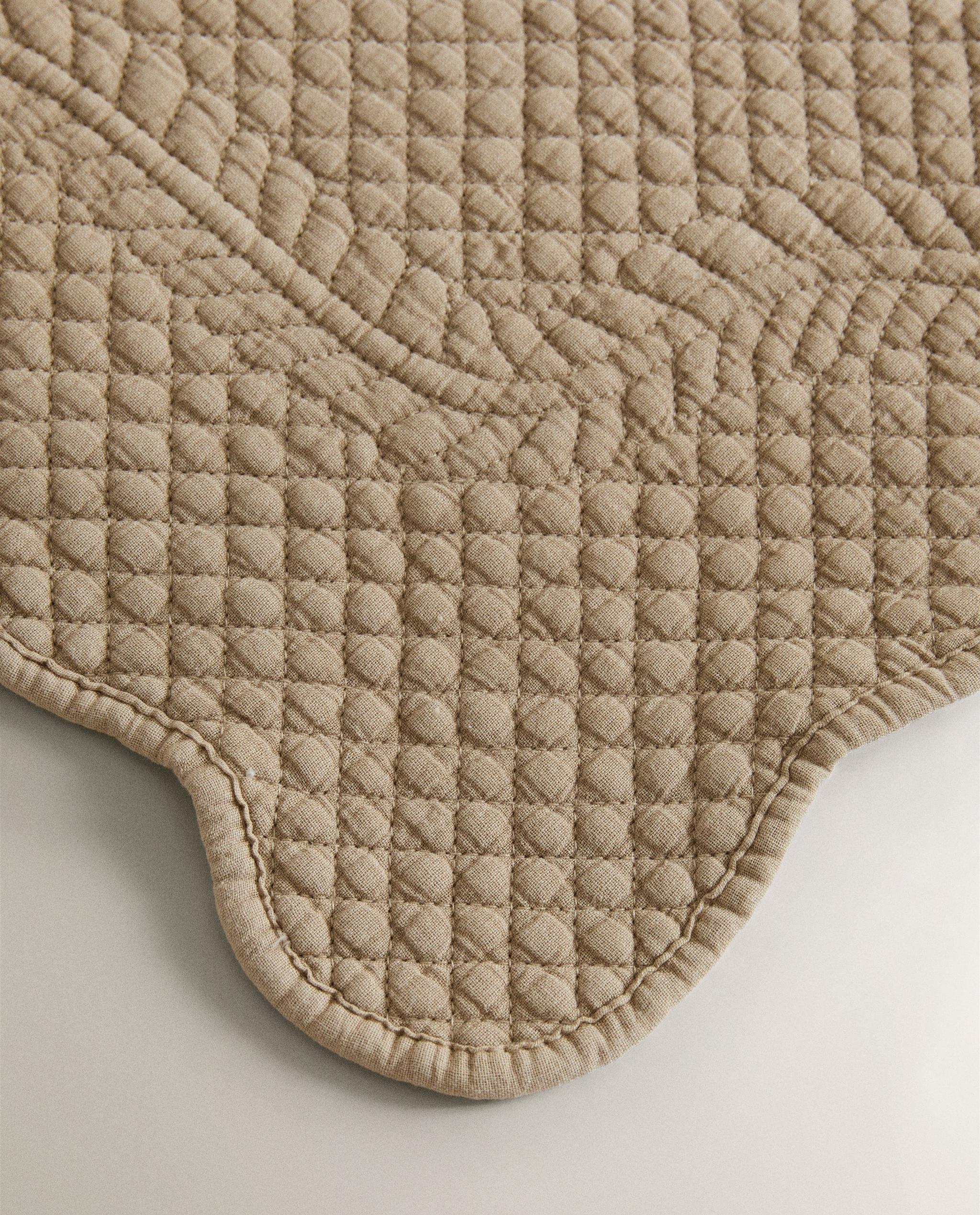 QUILTED PLACEMAT product thumbnail 15