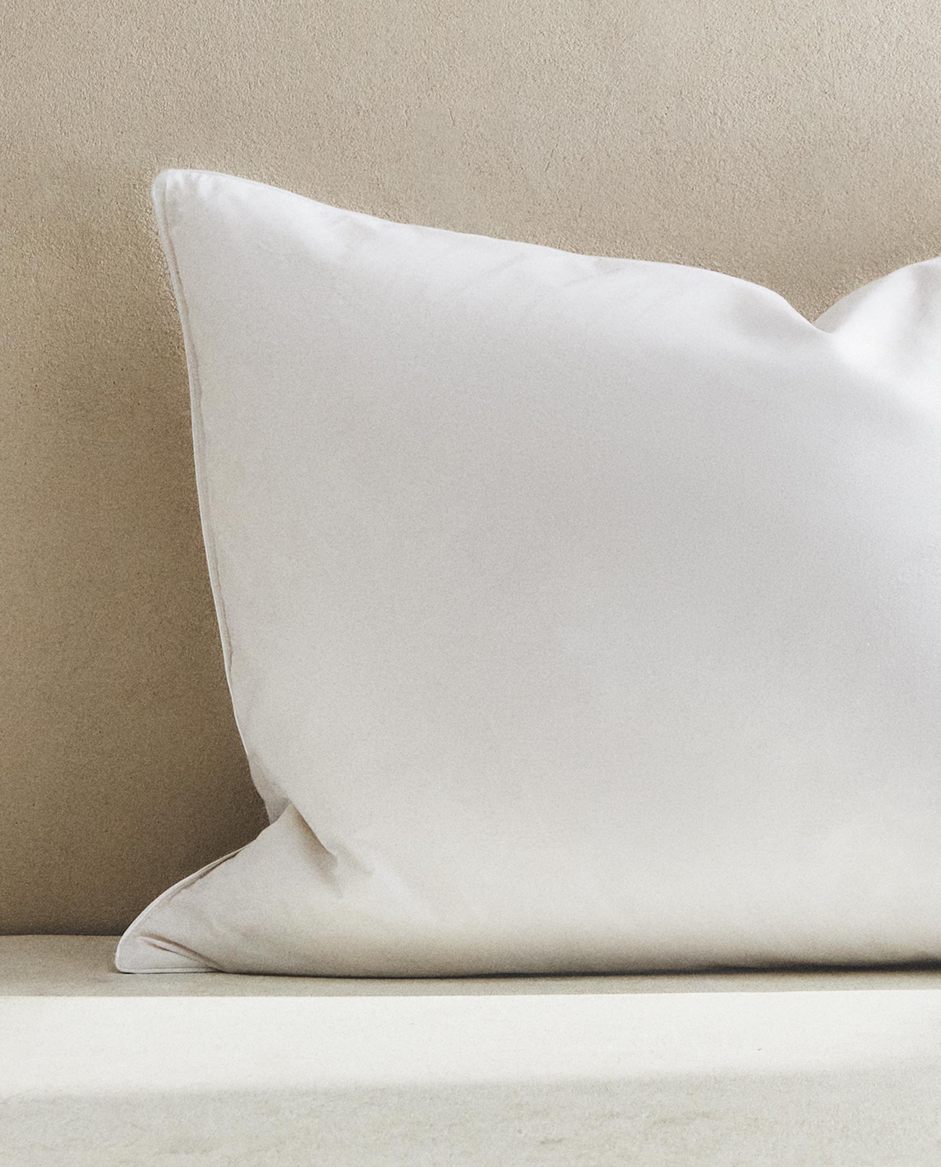 FEATHER PILLOW product thumbnail 2