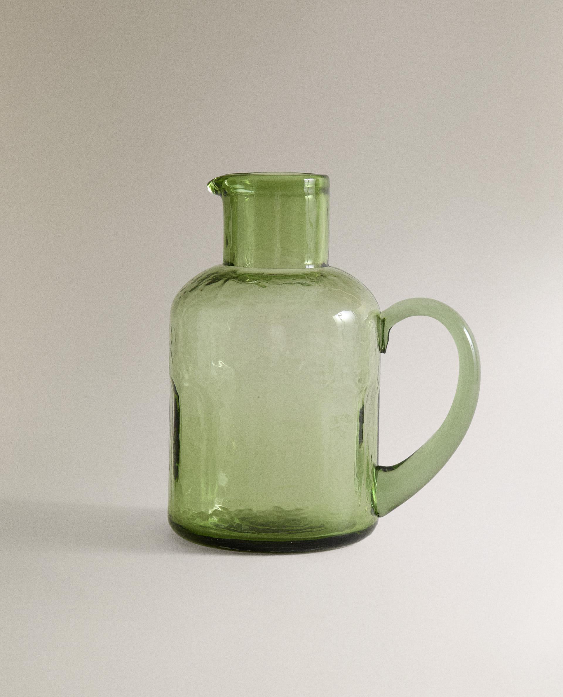 HAMMERED GLASS PITCHER