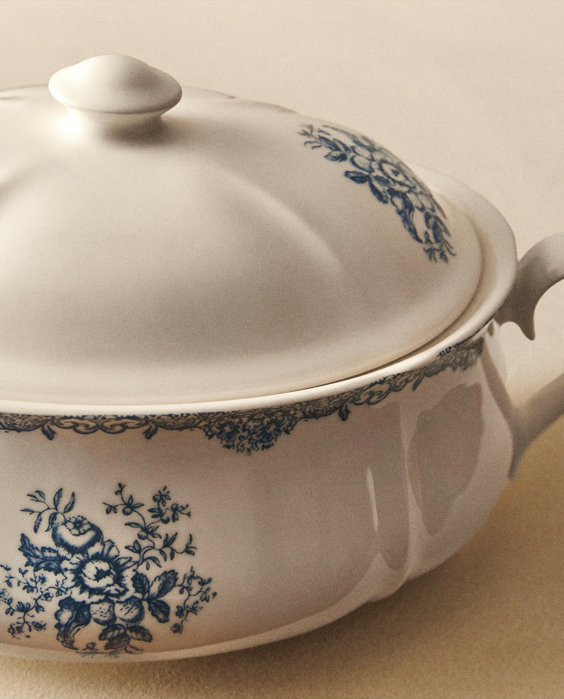 BLUE FLORAL EARTHENWARE TUREEN - Tableware set - KITCHEN & DINING - DINNERWARE | Zara Home United States of America | Zara Home United States of America