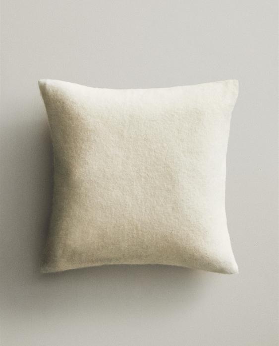HOUSSE DE COUSSIN EN POINT HOUSSE DE COUSSIN EN POINT