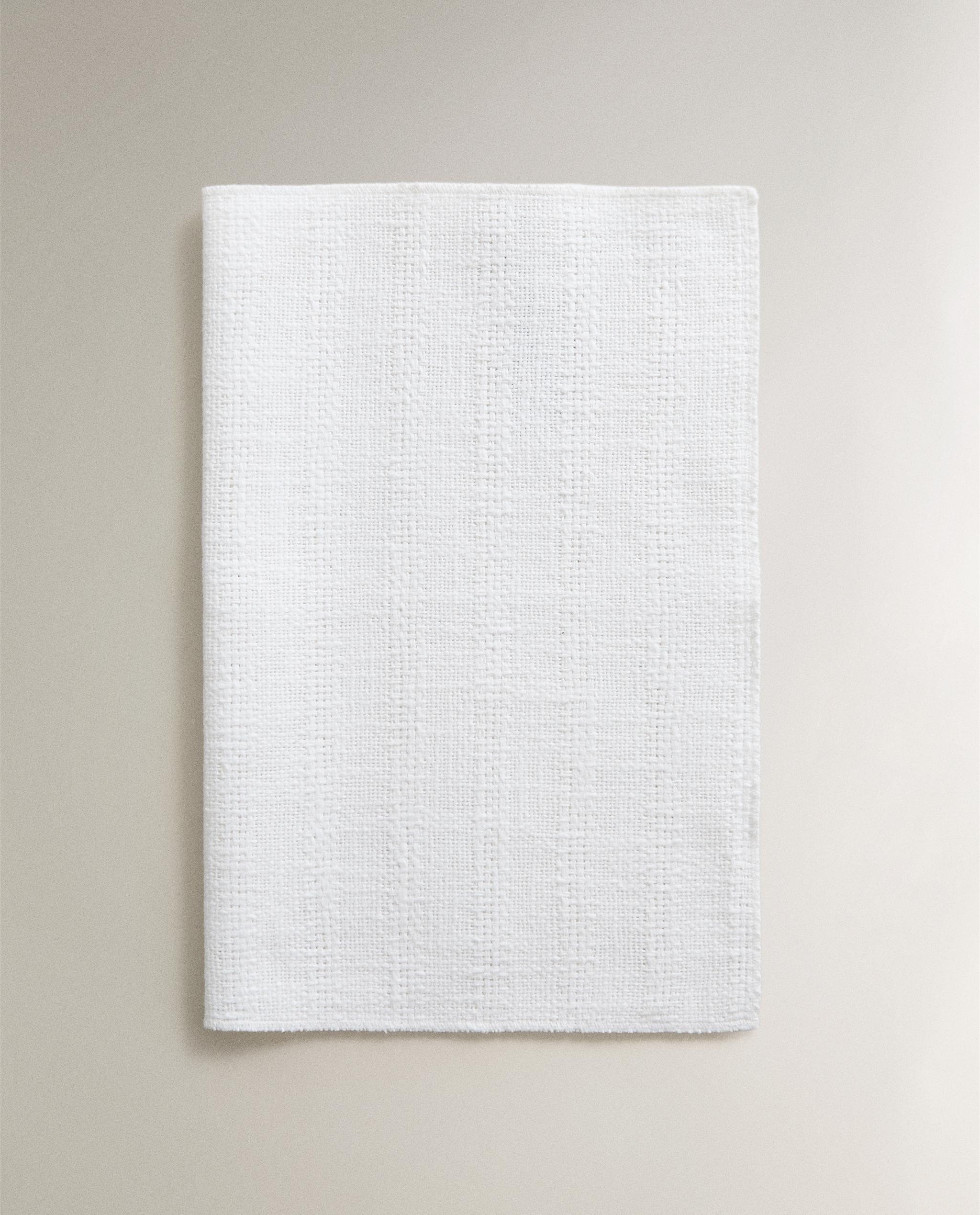 TEXTURED LINEN PLACEMAT product thumbnail 3