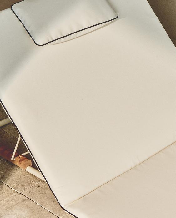 LARGE FOLDABLE FLOOR BEACH LOUNGER LARGE FOLDABLE FLOOR BEACH LOUNGER