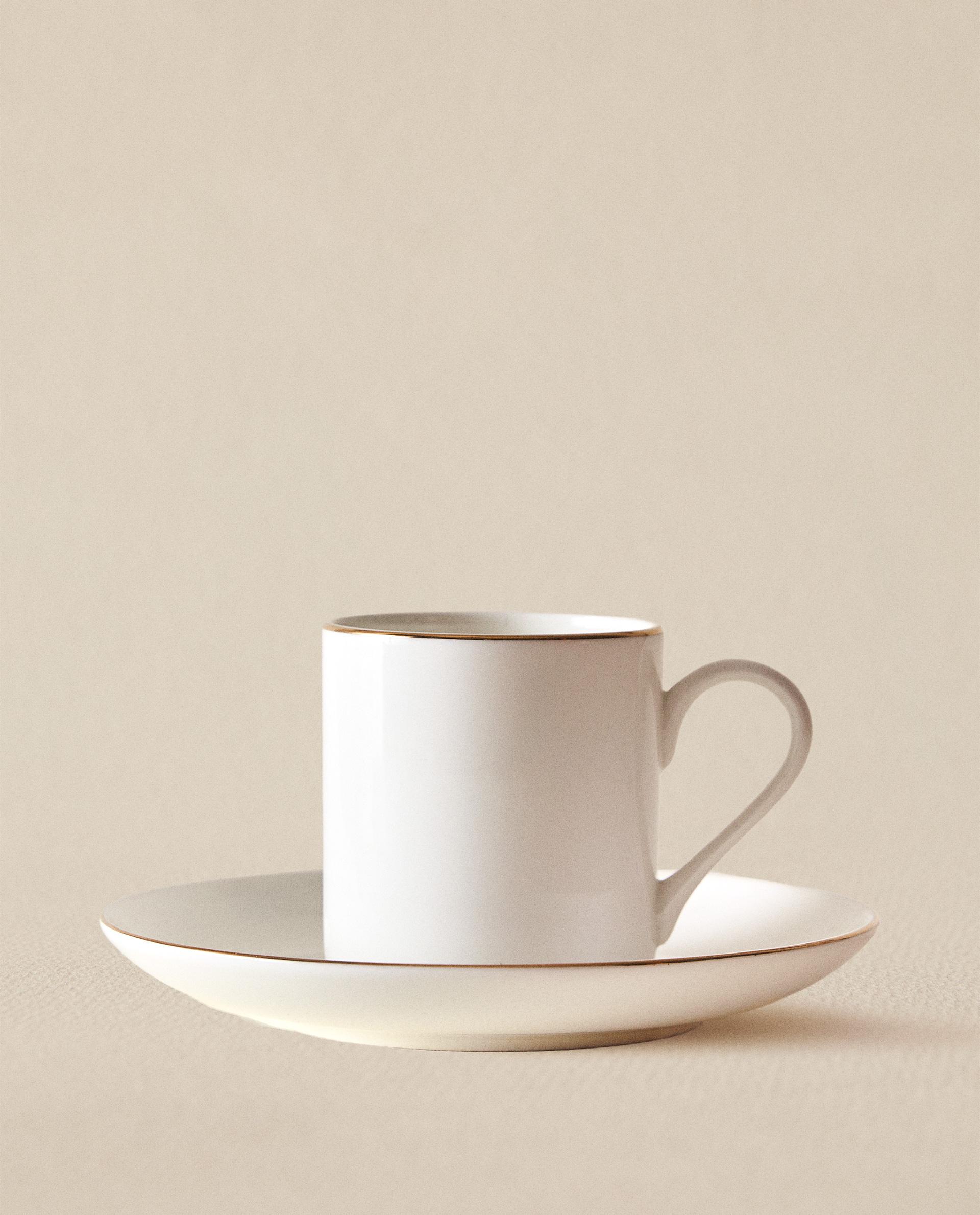 TAZA CAFE + PLATO LETICIA  BONE CHINA FILO ORO
