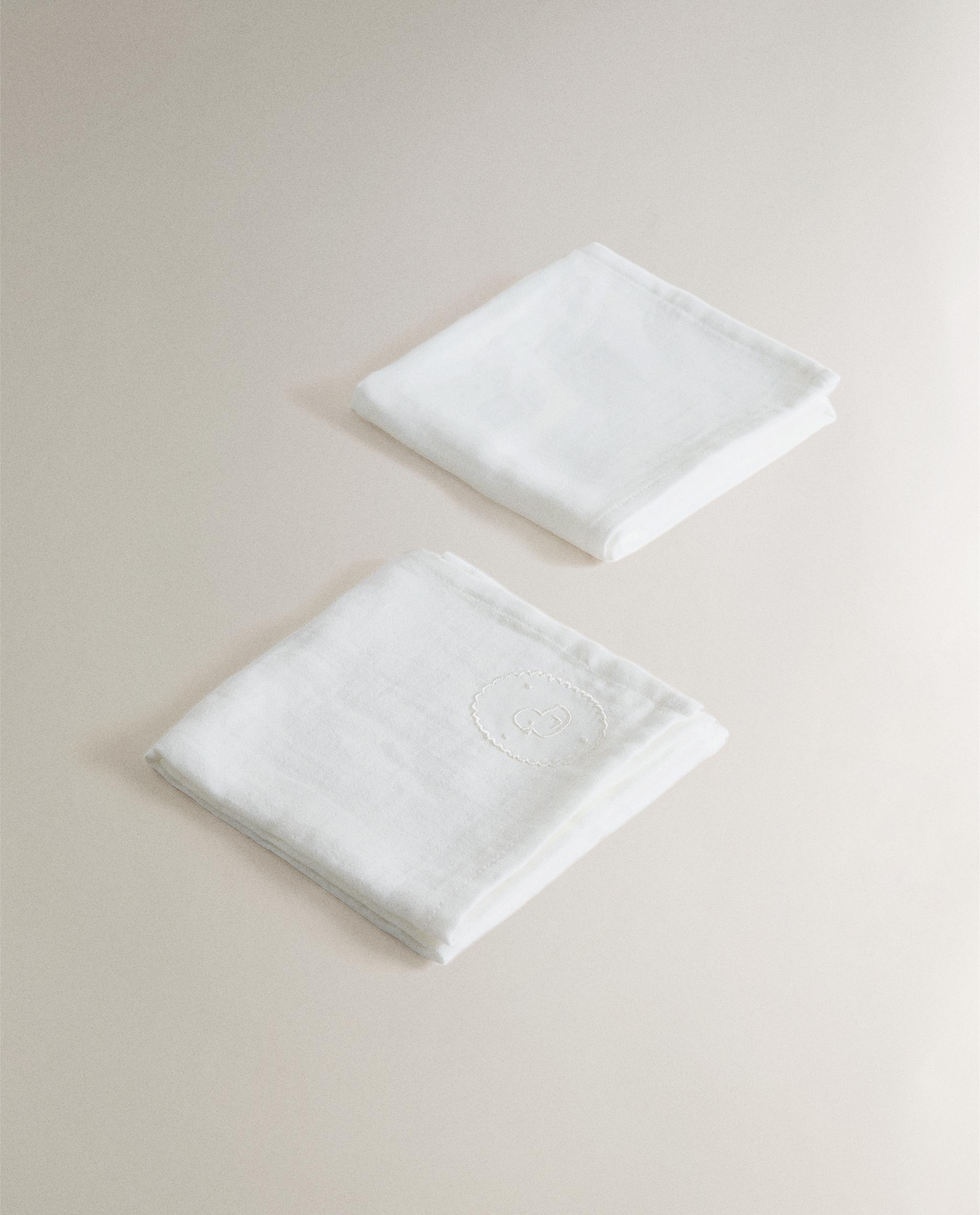 PACK OF EMBROIDERED BABY MUSLIN CLOTHS (PACK OF 2) product thumbnail 8