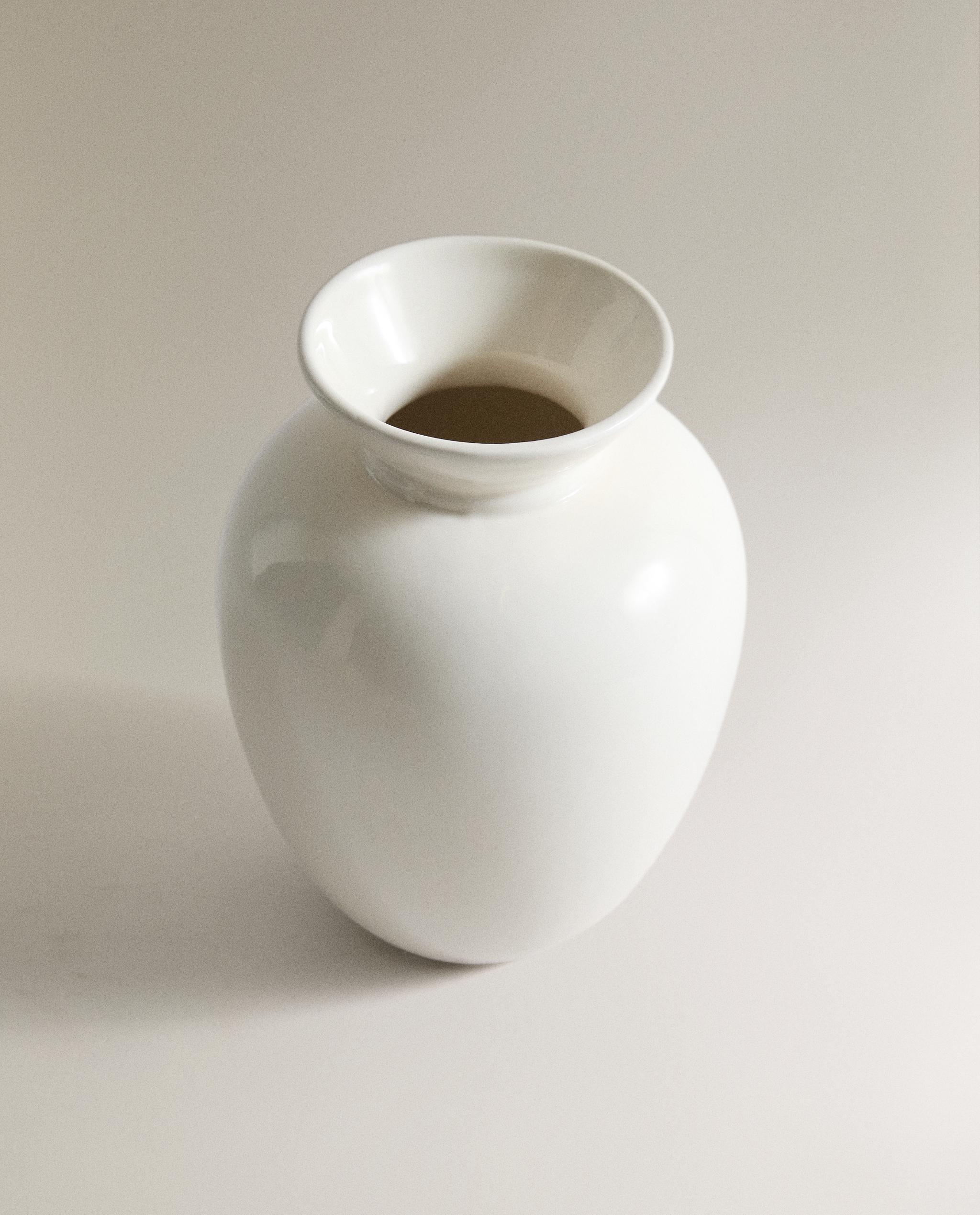 DECORATIVE CREAM CERAMIC VASE product thumbnail 4